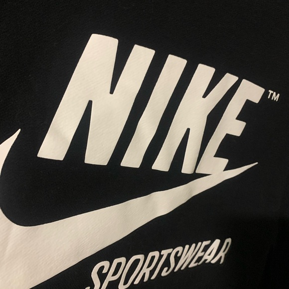 Nike crewneck slightly cropped - Picture 2 of 5